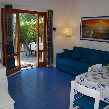 Apartamento Acacia - Zona Centrale, Con Clima, Giardino Privato E Posto Auto *